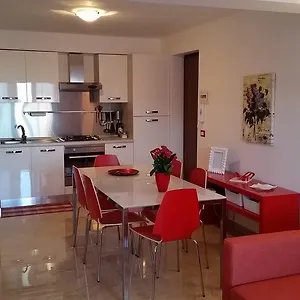 baia-giardini-apartments.sicilyhotelsitaly.net/